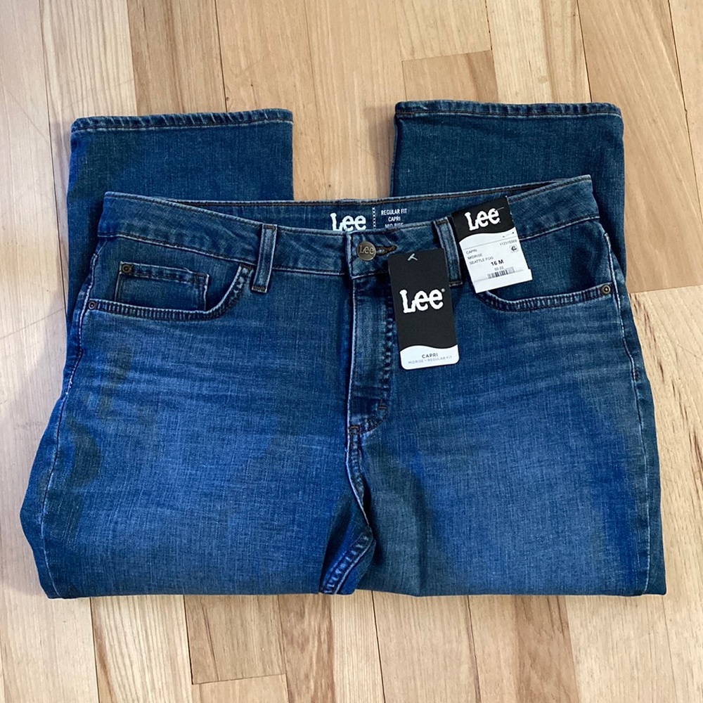 Lee Mid Rise Capri